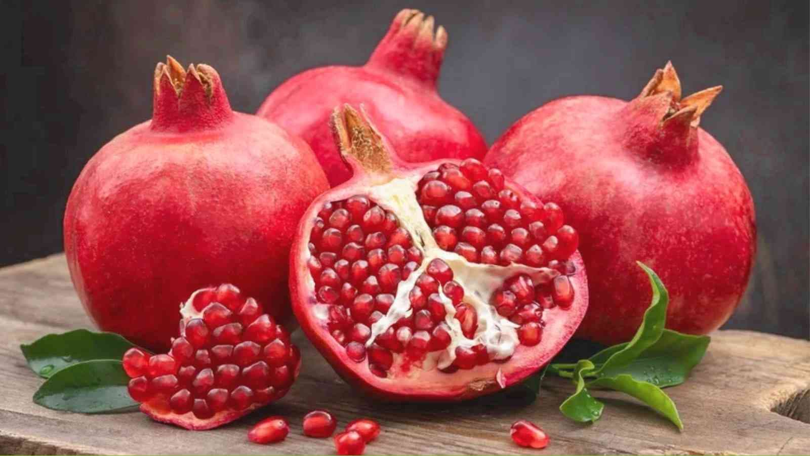 10 Pomegranate Benefits For Better Health & Disease Prevention!
